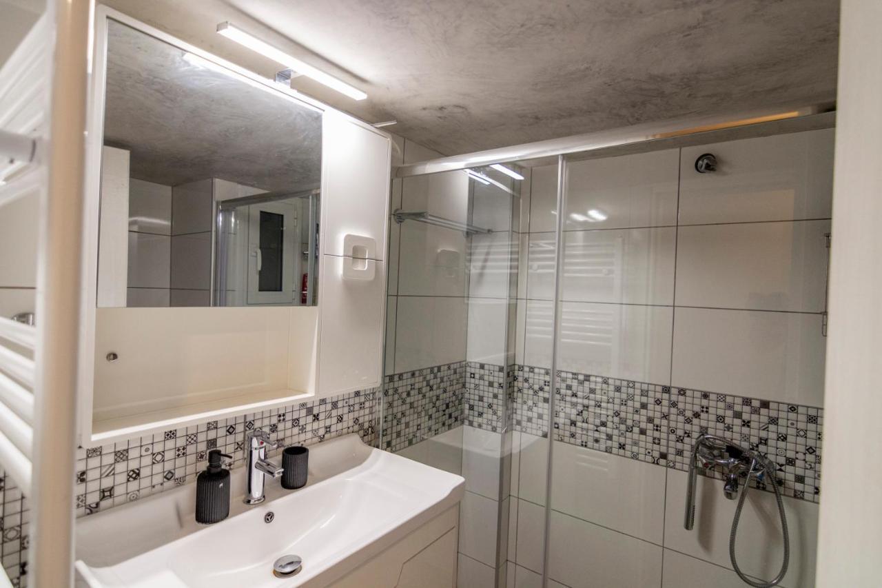 Luxury Apartment 10' From The Center! Athens Ngoại thất bức ảnh