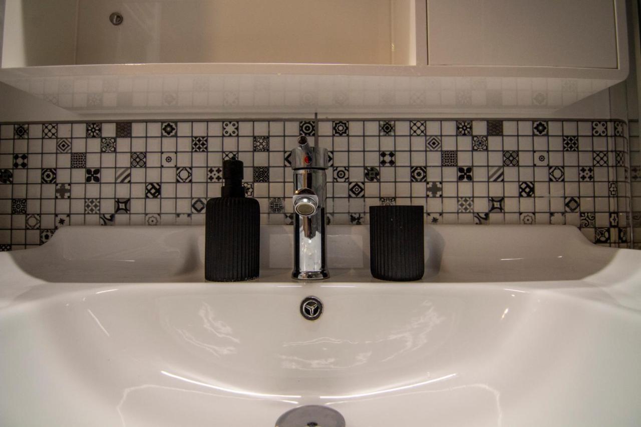 Luxury Apartment 10' From The Center! Athens Ngoại thất bức ảnh